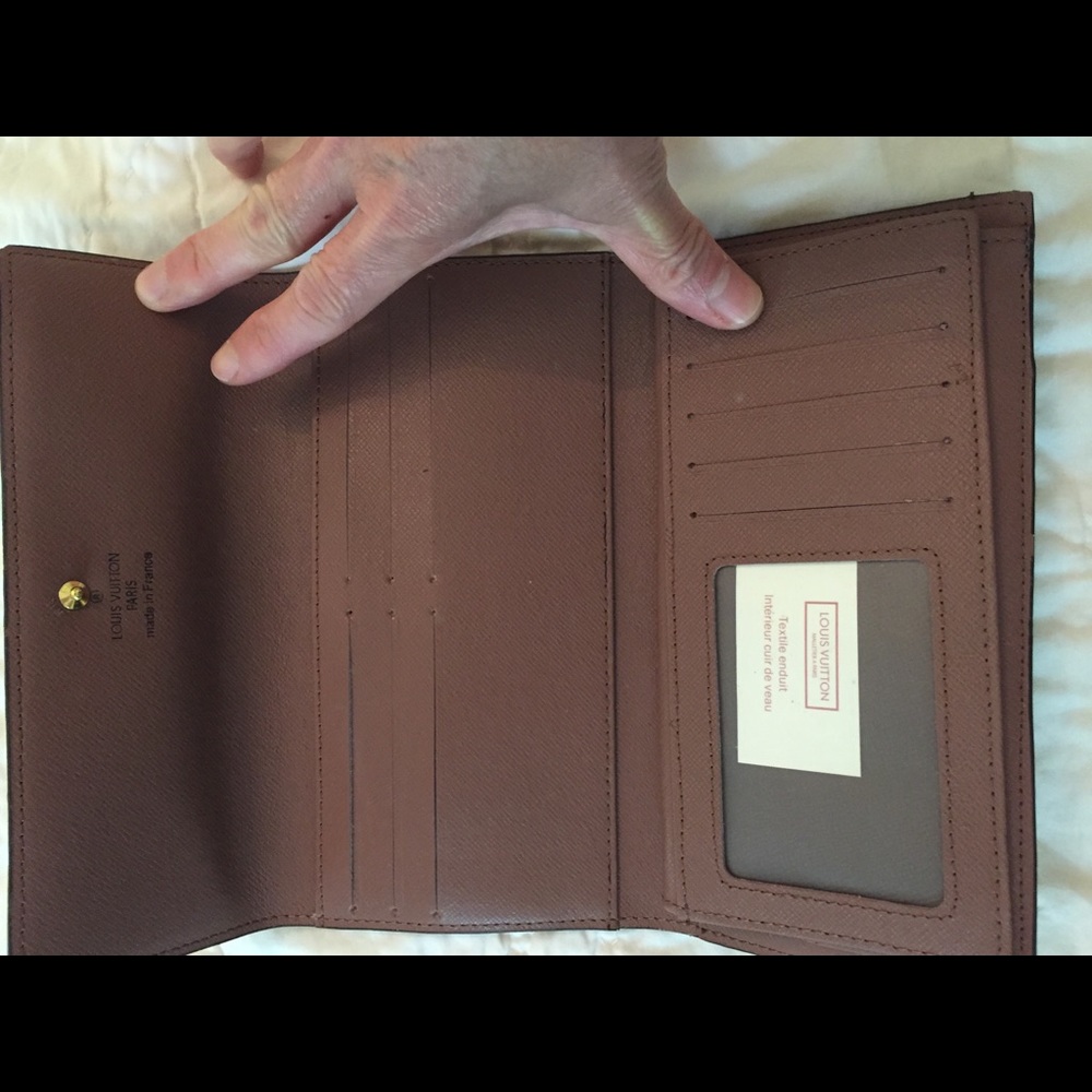 Wallet - Picture 2 of 6